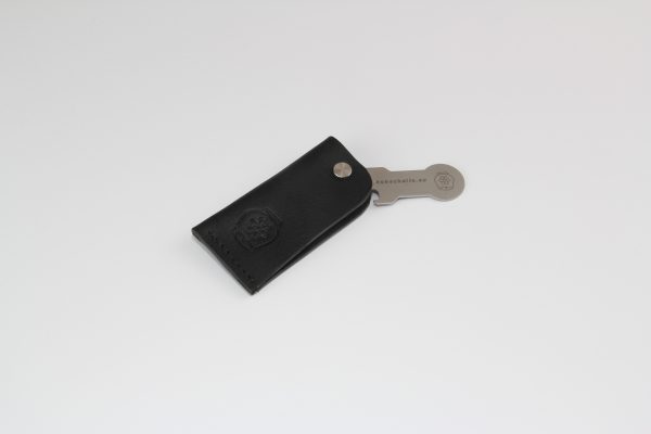 Schlüsselmäppchen mit Flaschenöffner "Chipo" aus Nappaleder schwarz